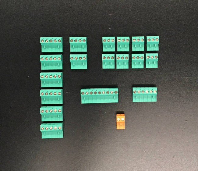 Комплект разъемов REMOVABLE SCREW CONNECTORS KIT FOR PCO5 MEDIUM Комплект разъемов REMOVABLE SCREW CONNECTORS KIT FOR PCO5 MEDIUM