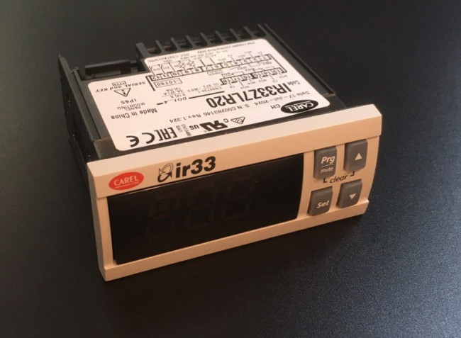 Контроллер универсальный CAREL IR33 UNIV. 2 NTC/PTC/PT1000, 4 D.O., BUZ, IR, 12 TO 24 VAC, 12 TO 30