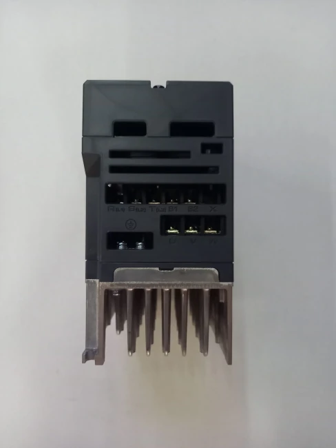 Частотный преобразователь LSLV0015G100C-4EONN Частотный преобразователь LSLV0015G100C-4EONN