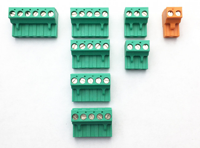 Комплект разъемов для контроллера CAREL MXPRO, VERTICAL OUT, SILK-SCREENED CONNECTORS KIT FOR 5 REL Комплект разъемов для контроллера CAREL MXPRO, VERTICAL OUT, SILK-SCREENED CONNECTORS KIT FOR 5 REL